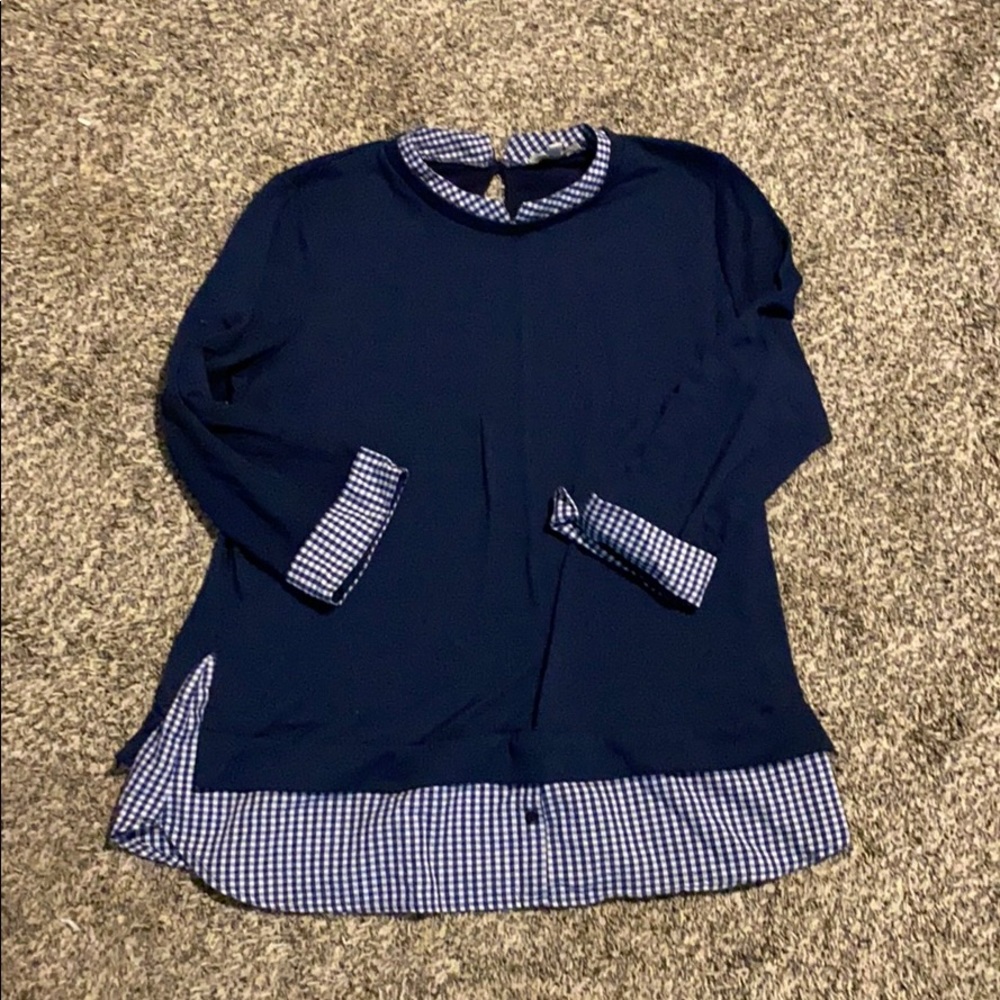 Navy top